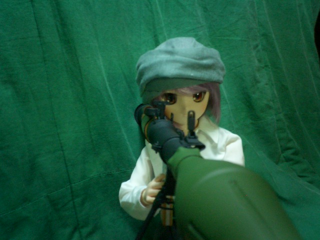 RPG-7$B$GA@$$$rDj$a$kD9Lg(B